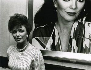 Joan Collins 1985.jpg